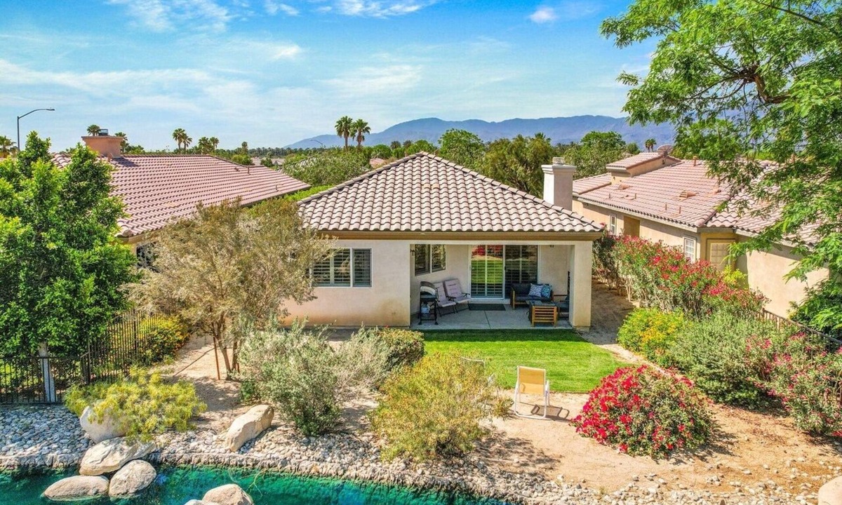 Indio House | Desert Oasis: Walk to the Festivals, Empire Polo Fields, Golf, Amenities & MORE