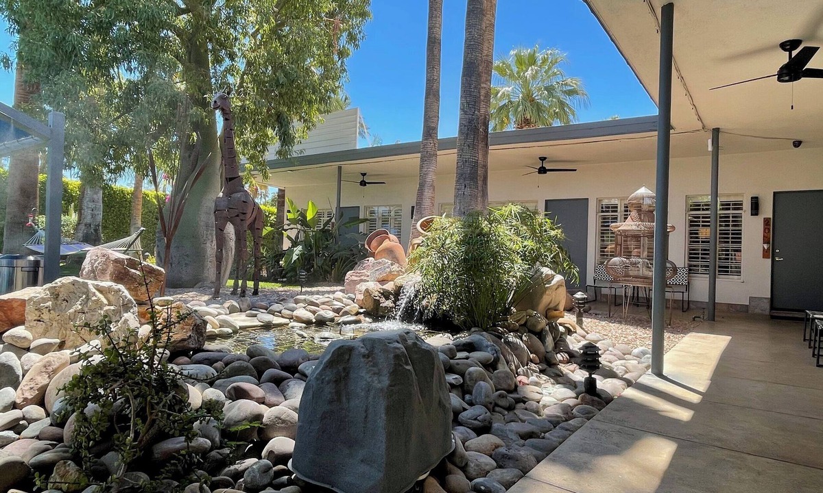Warm Sands Hotel | Desert Paradise Resort- Gay Men's Resort