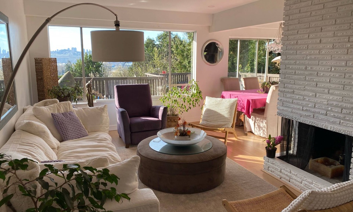 Grand Boulevard House | Designer 3BR North Van Retreat with Views, Light & Indoor-Outdoor Living