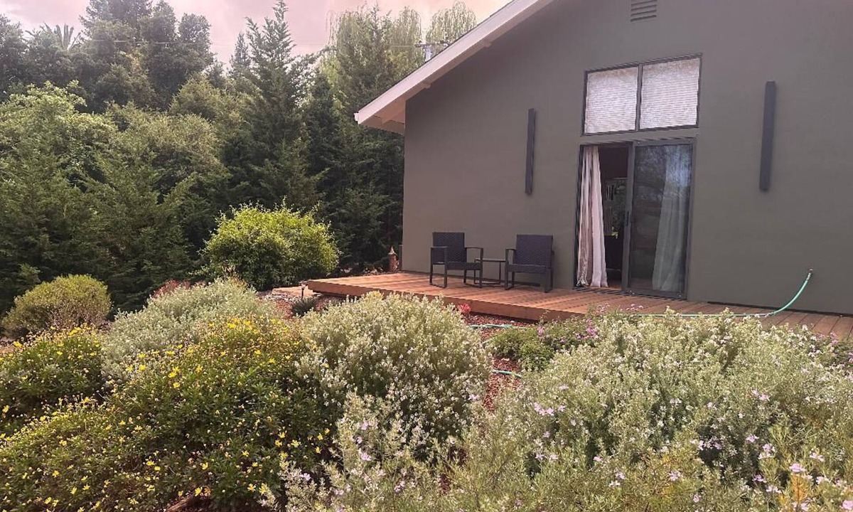 Los Altos Hills House | Detached Guest House