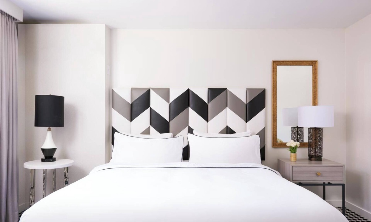Norma Triangle Hotel | Discover an Elegant Lifestyle in LA! Pool, Pet-friendly, Near Hollywood Museum!