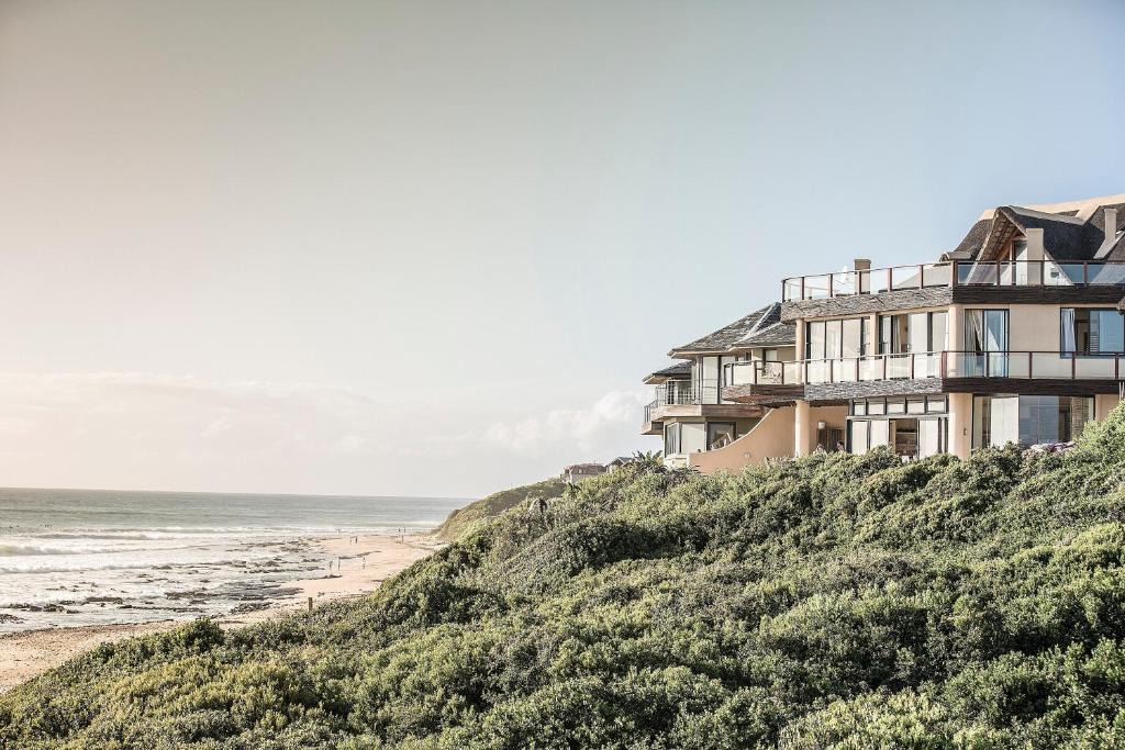 Wavecrest House | Dolphin Sunrise