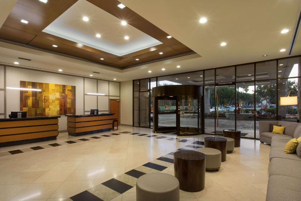 Norwalk Hotel | DoubleTree by Hilton Los Angeles Norwalk