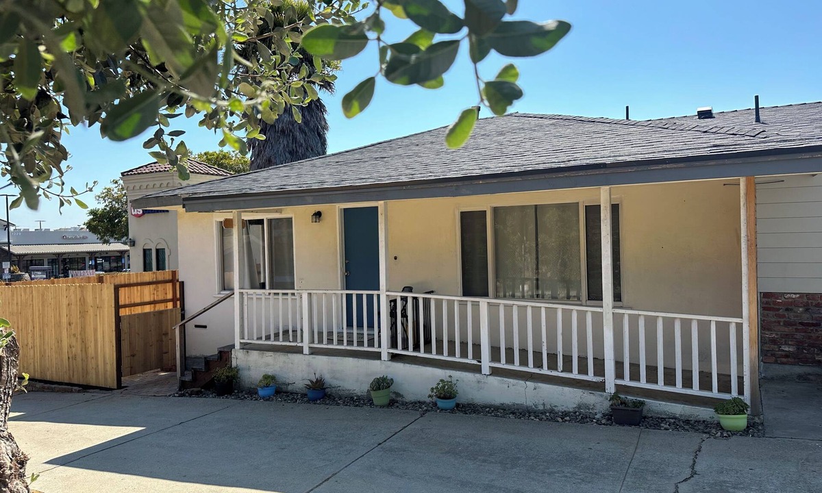 Arroyo Grande House | Downtown Arroyo Grande - 2 Bedroom House