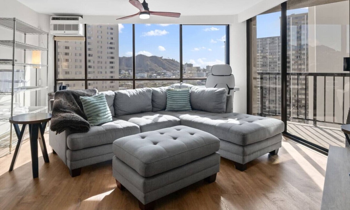 Downtown Honolulu Apartment | Downtown Honolulu AC, W/D, Free Parking, Kitchen