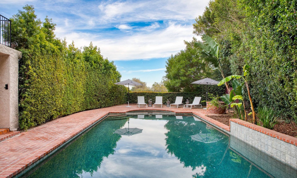 Central Malibu Villa | Dume Point by AvantStay | Tennis + Pool in Malibu