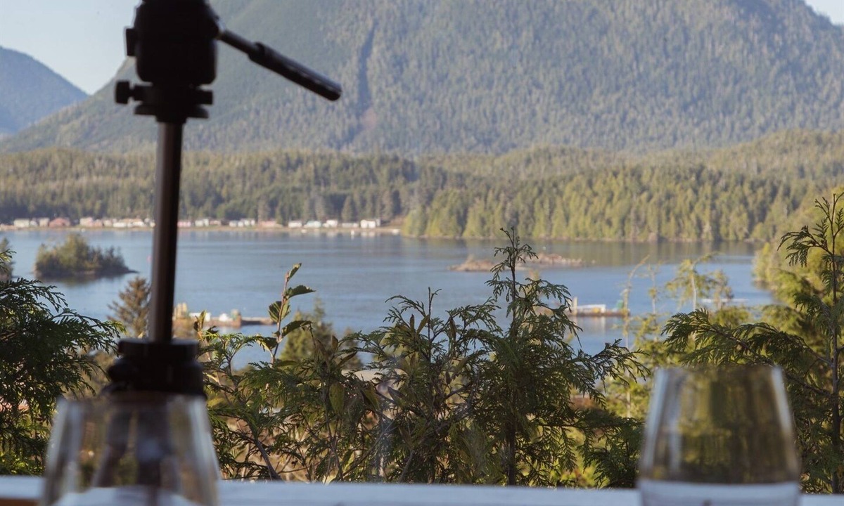 Tofino House | Eagle View House-Ocean Views I Hot Tub I Wood FP