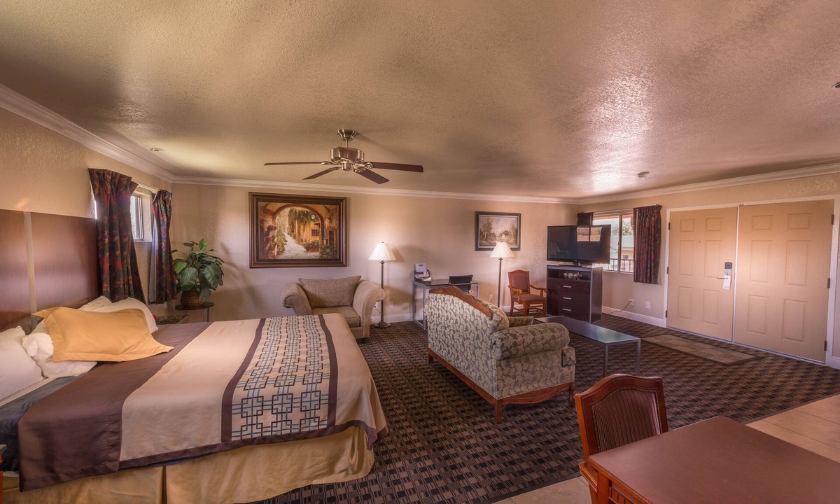 Reedley Hotel | Edgewater Inn Reedley