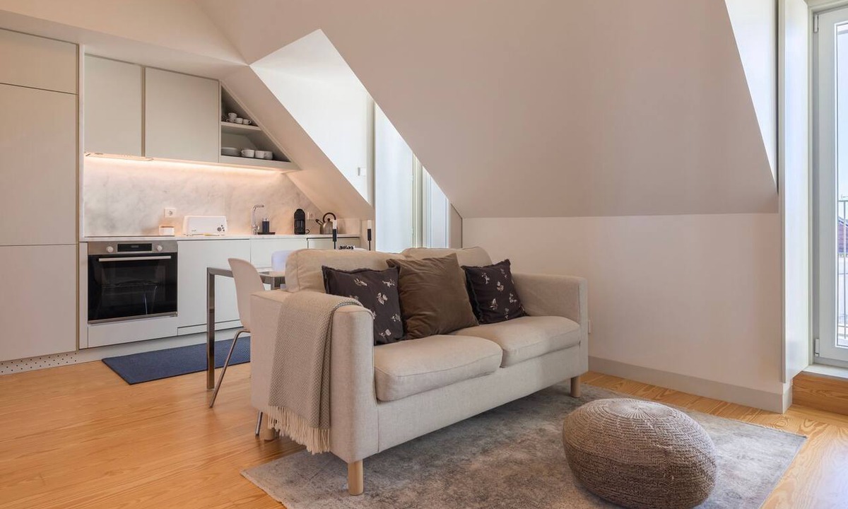 Alfama Apartment | Elegant City Stay in Graça by LovelyStay