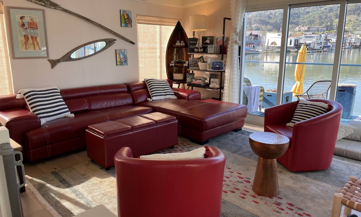 Marin City Boat Rental | Elegant & Fun! Top Rated Floating Home, 3 BR, 3 BA & kayaks. Book for 2027 now!