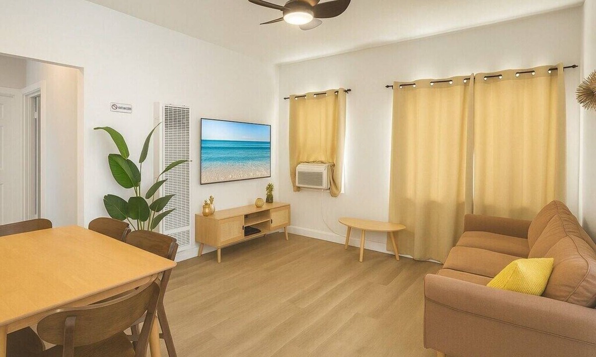 Harbor House | Elms Edge, Game Room, AC, 10 Minutes to the Beaches, Private Parking, 2 bedrooms