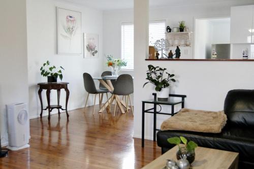 Godwin Beach House | Enchanted Garden, 3 bedrooms