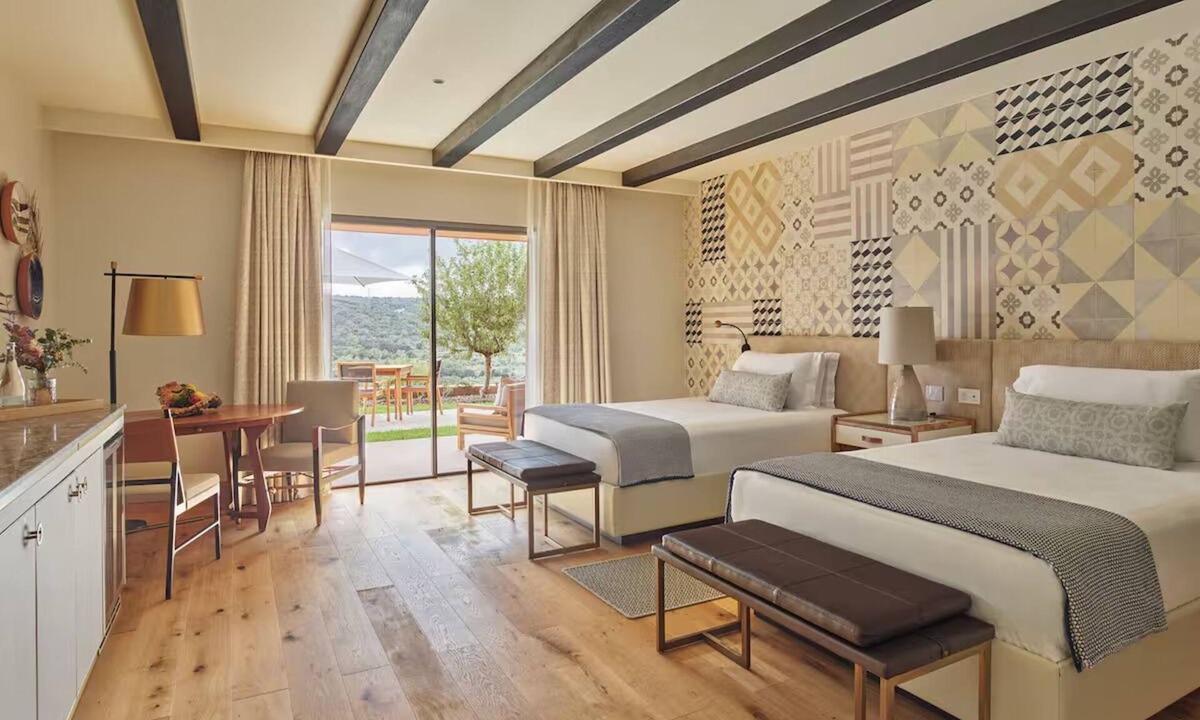 Tor Hotel | Enjoy Panoramic Countryside Views at Elegant Algarve Room w/Balcony