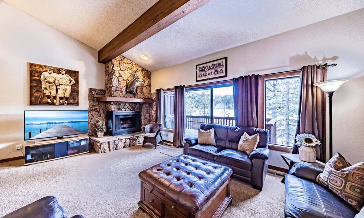 Zephyr Cove Villa | Epic Condo | Beach Access & Meadow Views | Sleeps8