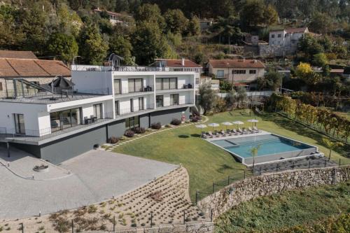 Guilhofrei House | Ermal Terrace