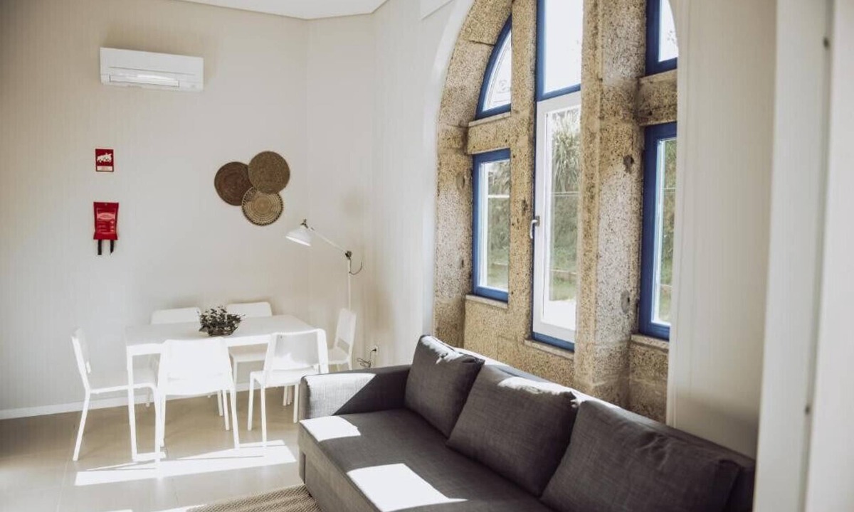 Celorico de Basto House | Estação Ferroviária de Codeçoso