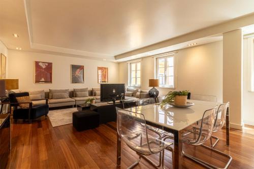 Sacramento Apartment | Exclusive Chiado Deluxe, elegant & spacious 3 BR