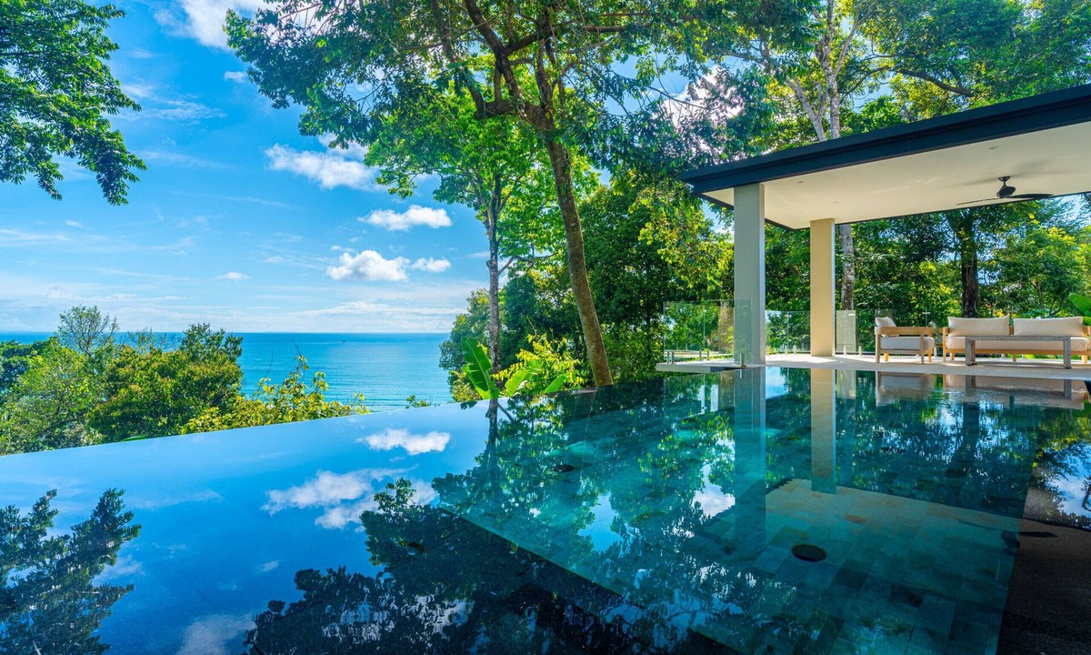 Ballena Villa | Exclusive community | Easy Access | Oceanview Pool