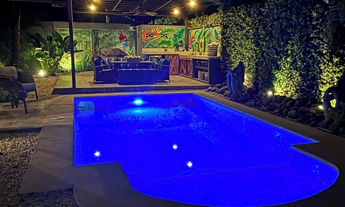 Potrero House | Family Beach House | Walk to Beach| Private Pool