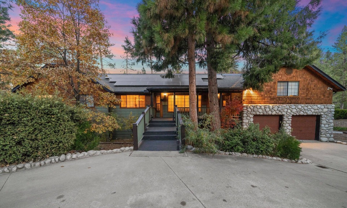 Idyllwild House | Family Retreat: Near Town, Hot Tub, AC,