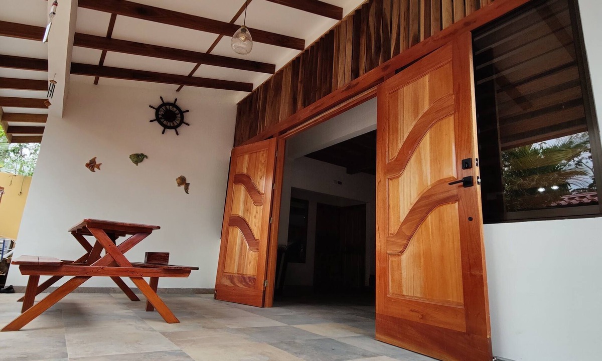 Puerto Viejo de Talamanca House | Family-Sized - 5 Minute Walking Distance - Puerto Viejo Downtown