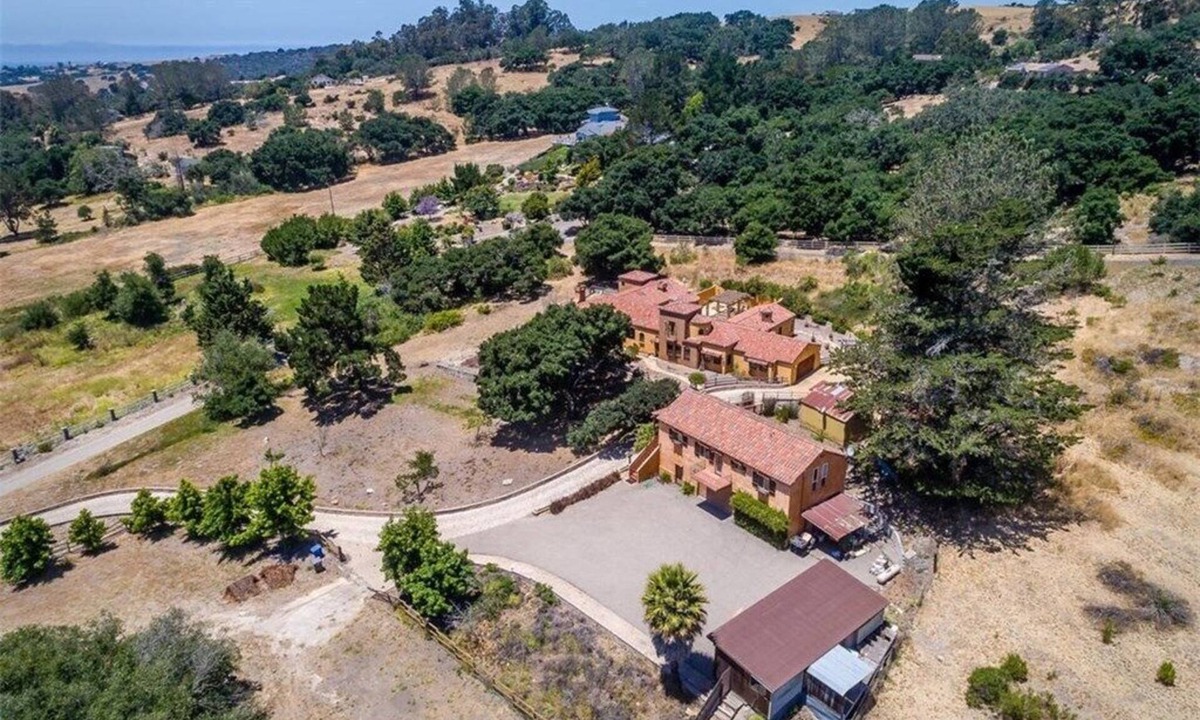 Arroyo Grande House | Family Vacation Home- 10 Min From Beach with RV option + Tesla Charger