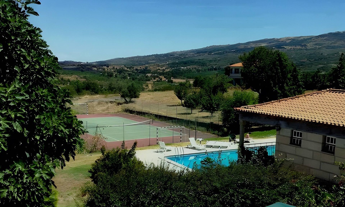 Vila Ruiva House | Farmhouse 'Principal - Do Mogadouro' with Mountain View, Shared Pool and Wi-Fi