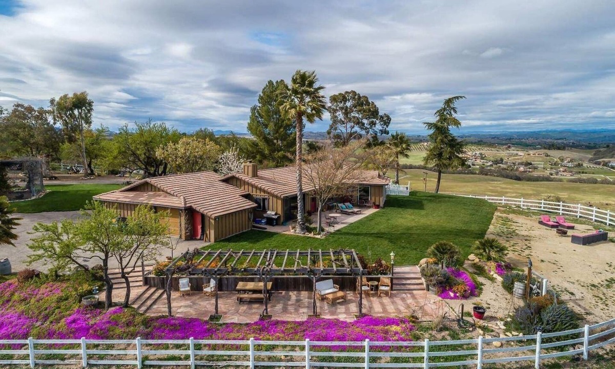 Paso Robles House | FarmStay HillTop wine country views 6BR/4BA