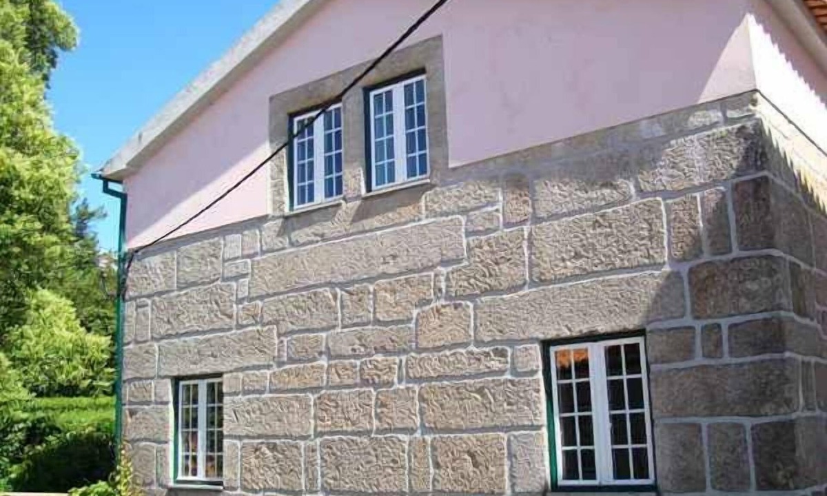 Gouveia Apartment | FEITOR'S HOUSE - 6 PAX