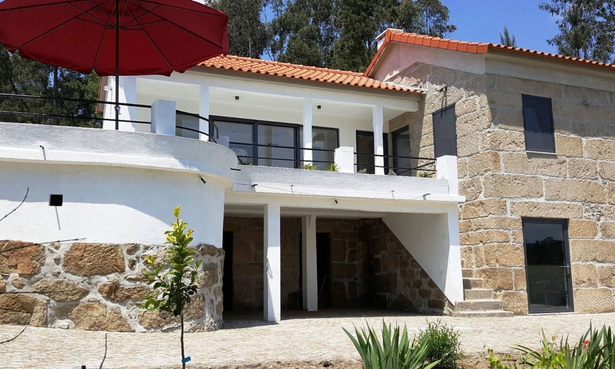 Tondela House | Finca mit Terrasse by Interhome