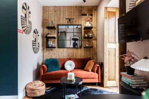 Santo Condestavel Apartment | FLH Campo Ourique Afro-Bohemian Retreat