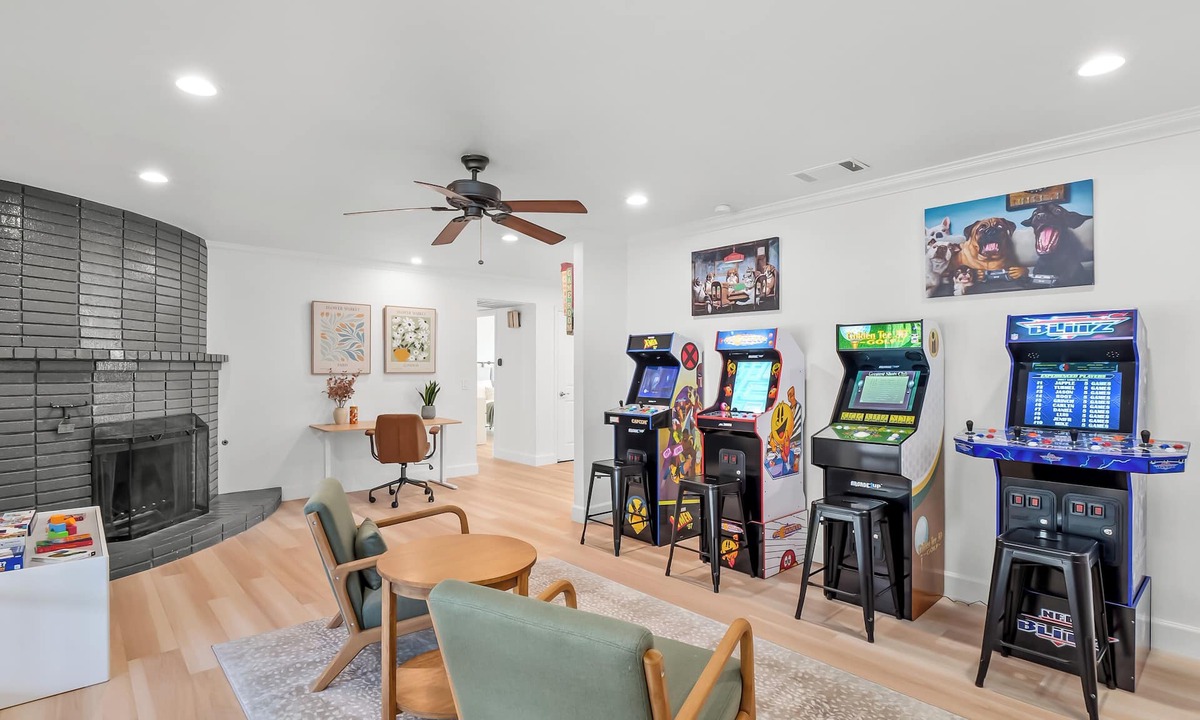 Fresno House | Fresno House - Pool + Arcade Games , Family Friendly!