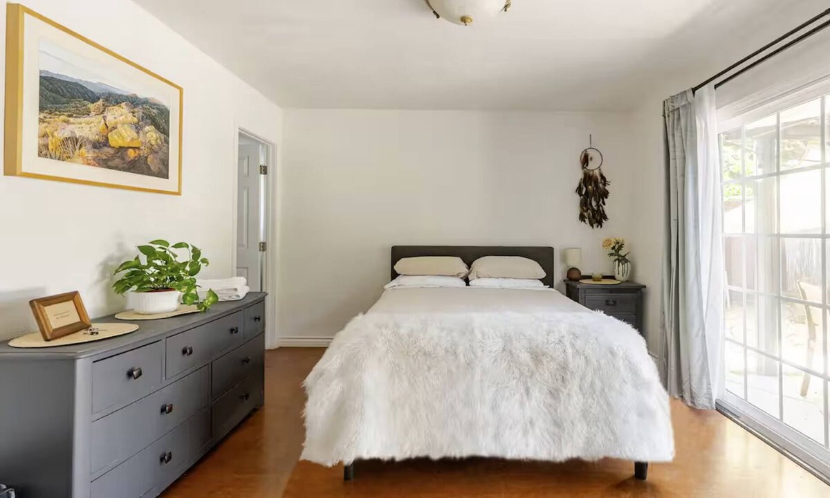 Camarillo Apartment | Fully private cheerful 475 square foot studio with central AC/Heating
