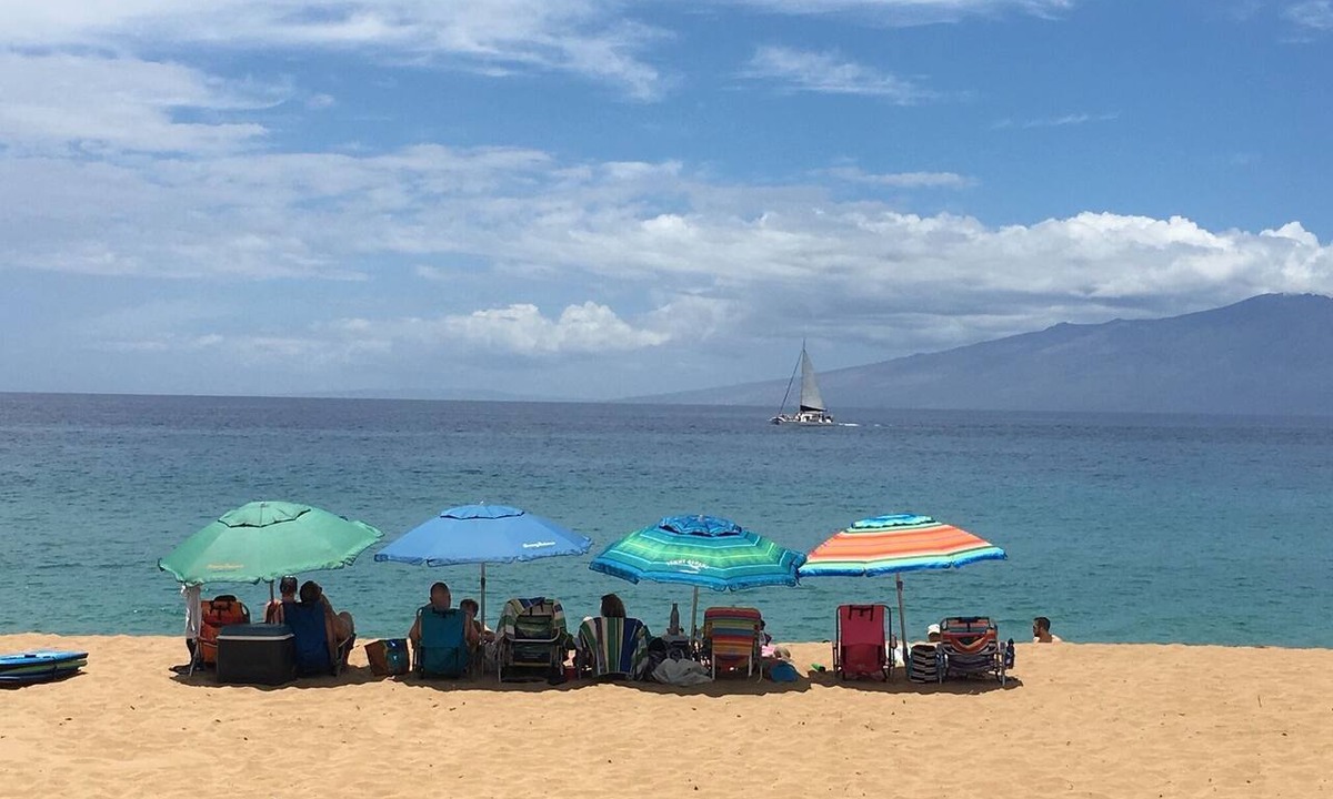 Kaanapali Condo | Fully Remodel 5 Star, Walk to Kaanapali Beach, Jacuzzi, Beach Cabana