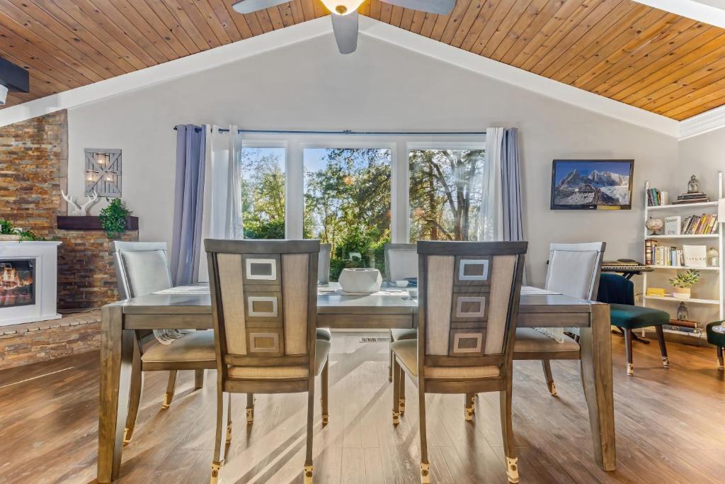 North Fork House | Fully-Stocked, Pet-friendly, Relaxing Home Near Yosemite and Bass Lake