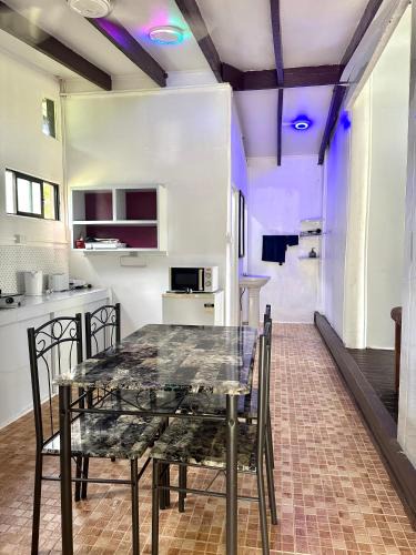 Northern Division Apartment | Furnished Modern Farm Flat Tuvurara Savusavu Jasmeeruls Bayt