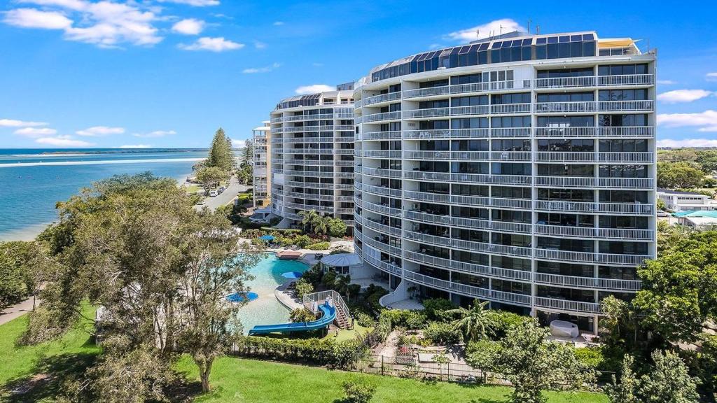 Golden Beach Apartment | Gemini Resort 55 Stunning Ocean Views