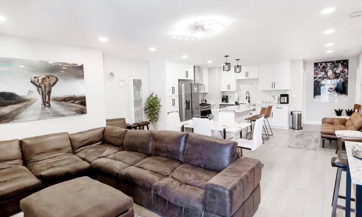 La Presa House | Gillespie 1059 unit C 3bed 2 bath by SD Stay