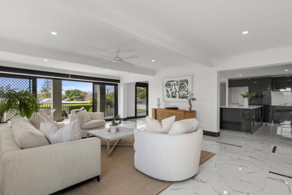Bundall Apartment | Gold Coast Luxe Retreat
