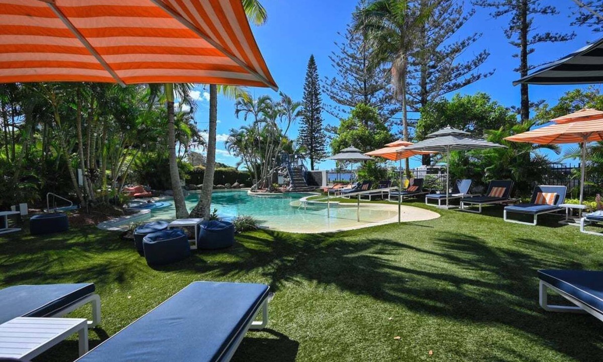 Golden Beach Apartment | Golden Beach, Ocean Views, Passage at your Doorstep