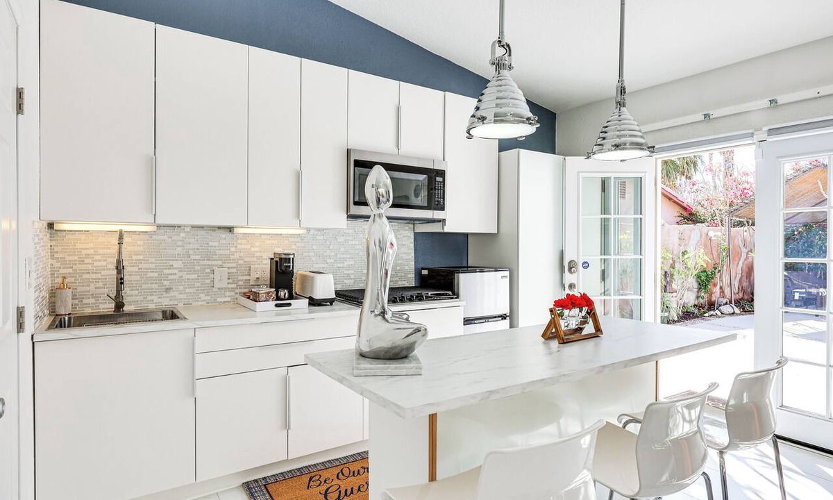 Magnesia Falls Cove Apartment | Golf, Shop & Hike: Sleek Rancho Mirage Studio