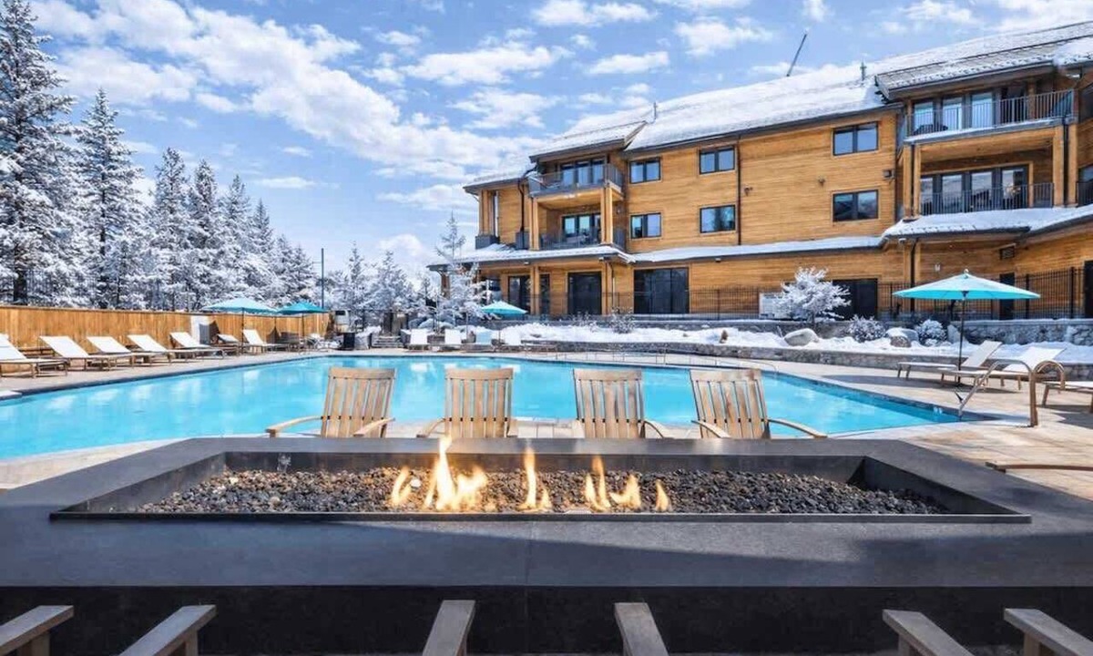 Lakeside Park Condo | Gondola @Heavenly, 6 Beds, Pool+Hot Tub, Game Room