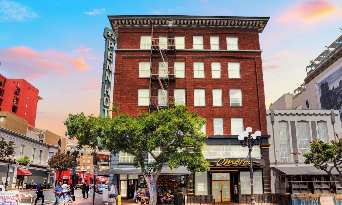 Gaslamp Quarter Hotel | Gorgeous 2BR Gaslamp | Modern Comfort | Walkable