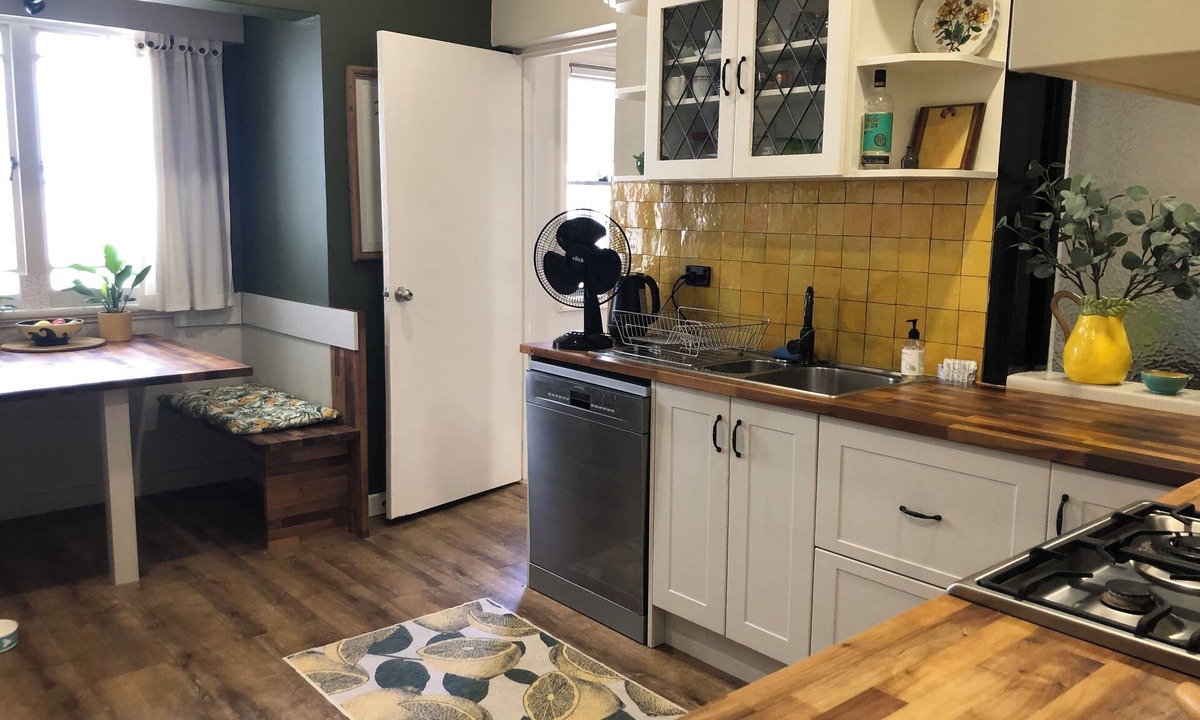 Newmarket House | Gorgeous home close to city bus, parks and one block from shops and restaurants