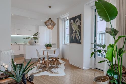 Sacramento Apartment | Grand Chiado