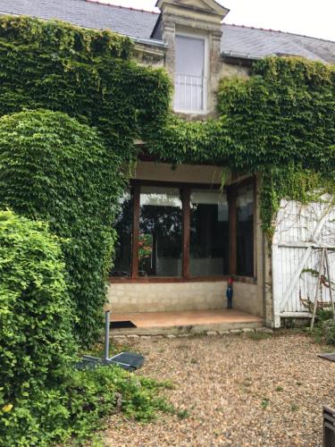 Beaumont-en-Veron House | GRESILLE