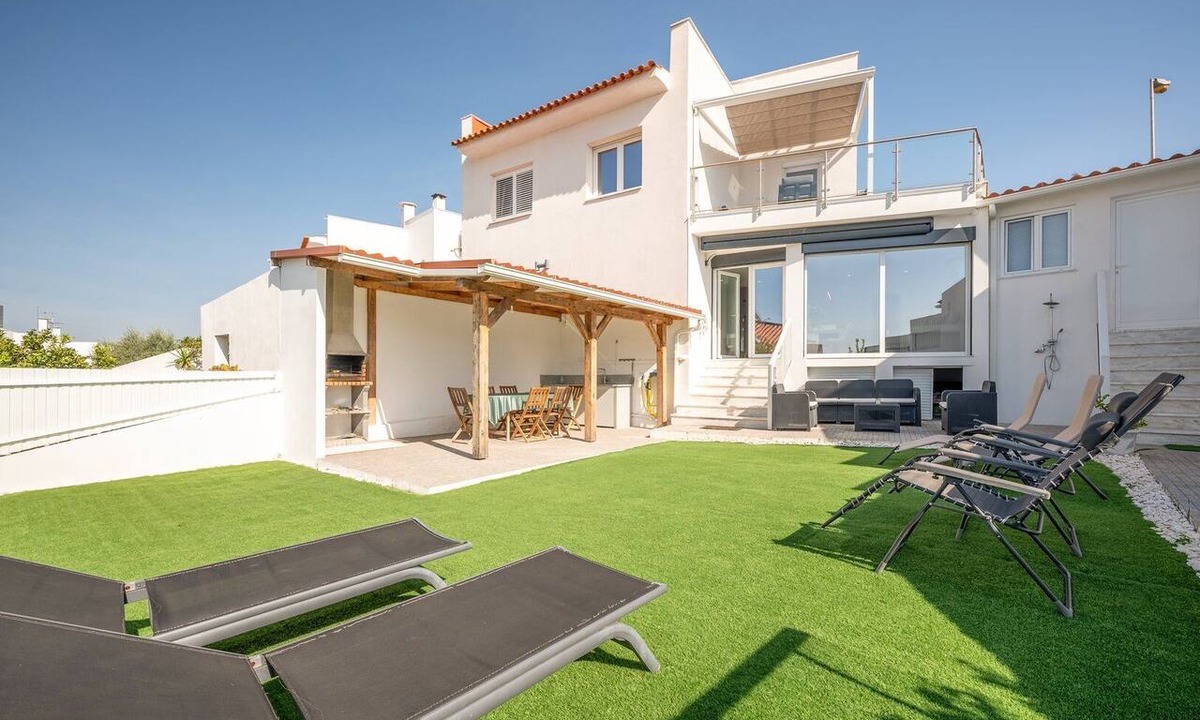 Caparica Apartment | GuestReady - Amor & Mar