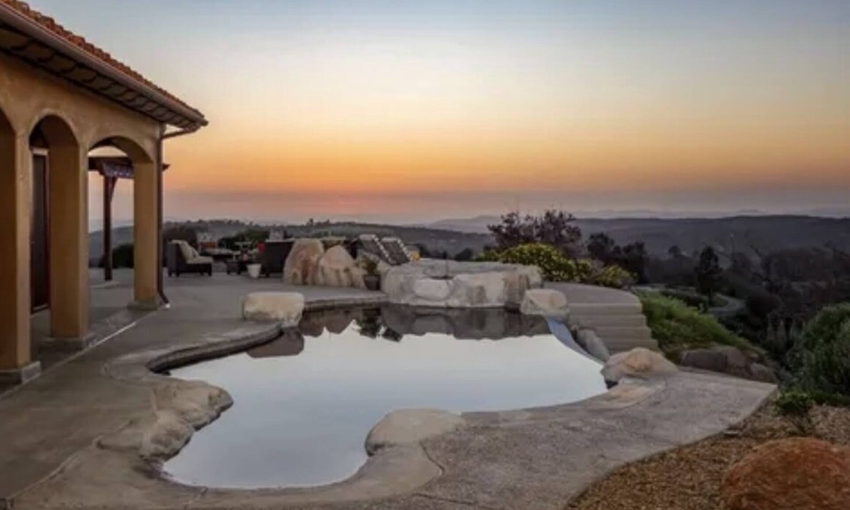 Ramona Villa | Hacienda style Villa with an incredible view - 25 minutes to Julian