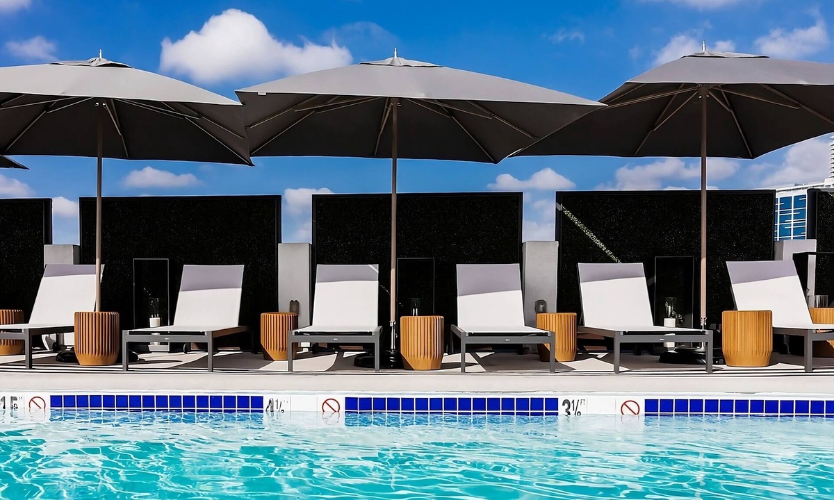 Norma Triangle Hotel | Heated Pool, Rooftop Lounge, Pet-Friendly Stay Near Beverly Hills & Dining