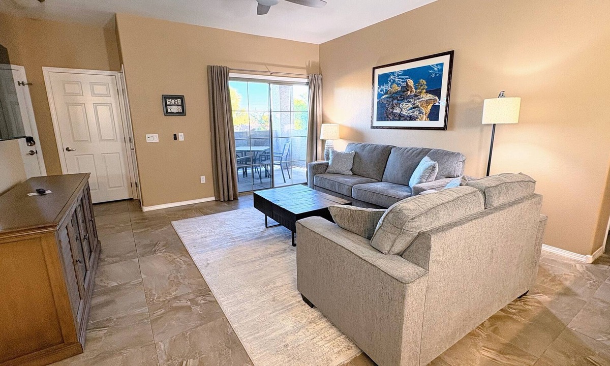 Parkwood Ranch Condo | Heated Pools, King Bed, Fast Wi-Fi – Gated East Mesa 3BR Condo with Balcony